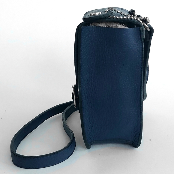 🦫🇨🇦Roots Vintage Rectangular Royal Blue Raw Leather Crossbody - Picture 4 of 12